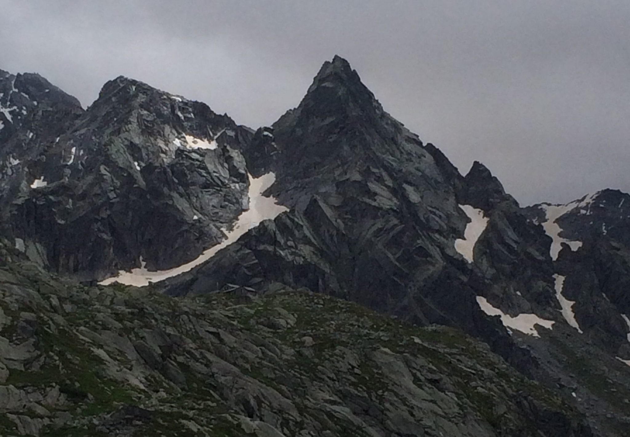 Bregaglia Rocks (or the strange case of the missing helmet)